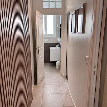 Des Iles Apartament *