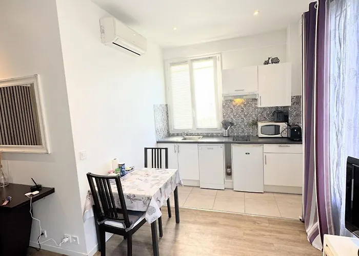 Des Iles דירה ז'ואן-לה-פינס